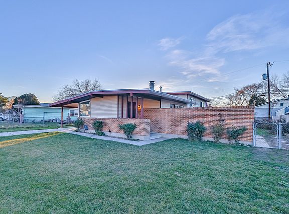 3rd image of 3864 S Cheryl St