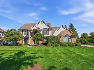 48098 Covington Ct, Canton, MI 48187