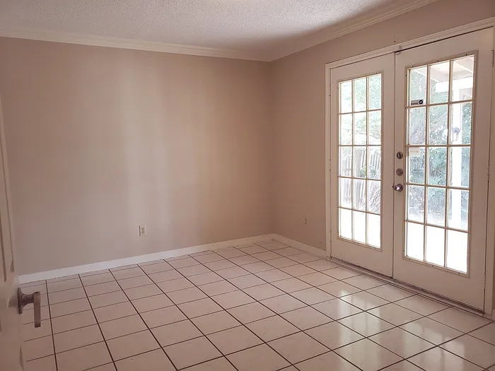2217 Rockwood Dr — Photo 24