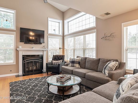 2nd image of 1501 Brittania Way