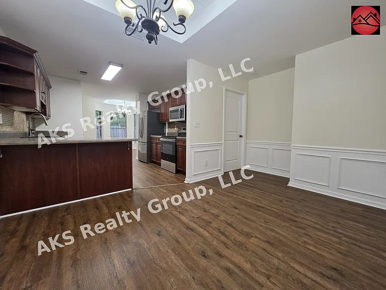 6116 Townley Way — Photo 5