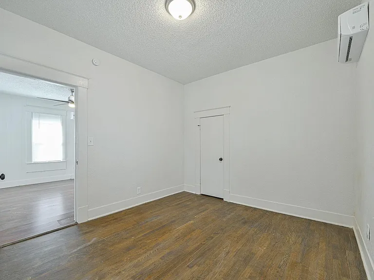 607 N Evans Ave — Photo 29