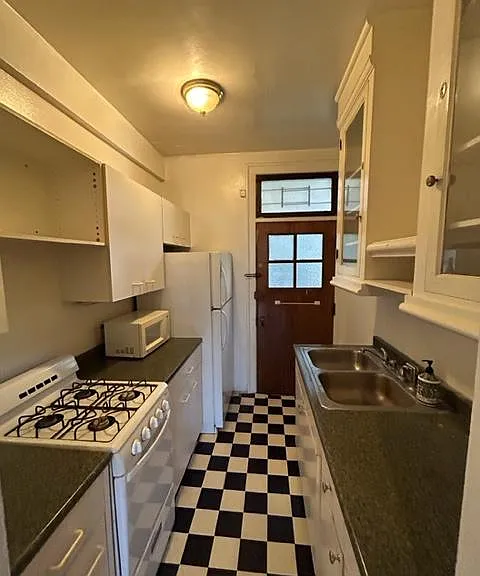 1154 W Lunt Ave #317 — Photo 5