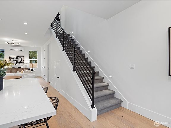 4th image of 12815 B NE 104th Street #B