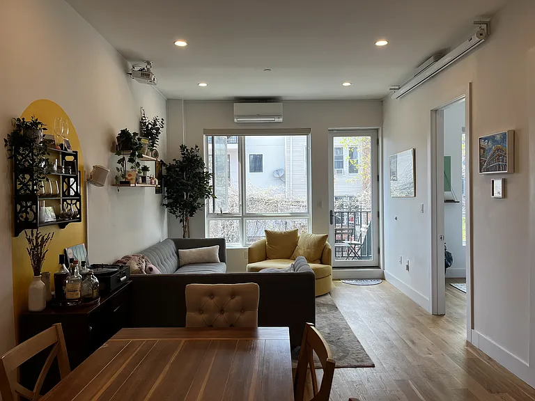 1009 Hancock St #2R — Photo 1