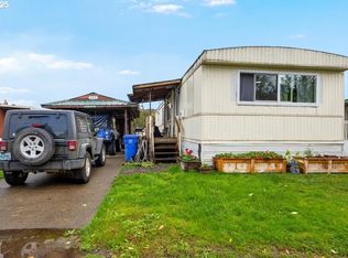 140 Berry Loop Ln, Roseburg, OR 97471