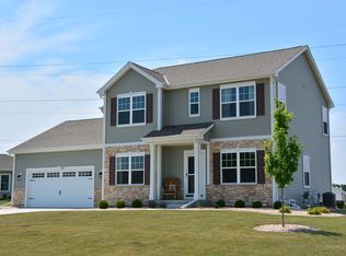 3237 Sherman Parc Cir, Jackson, WI 53037