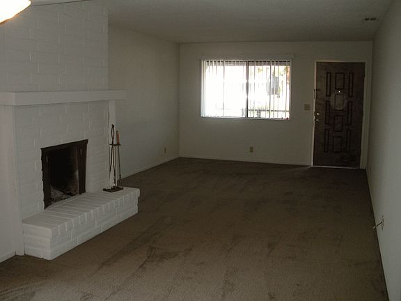 3rd image of 7439 Tierra Way