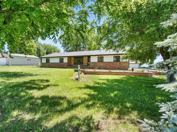 609 W 1st St, Worthing, SD 57077