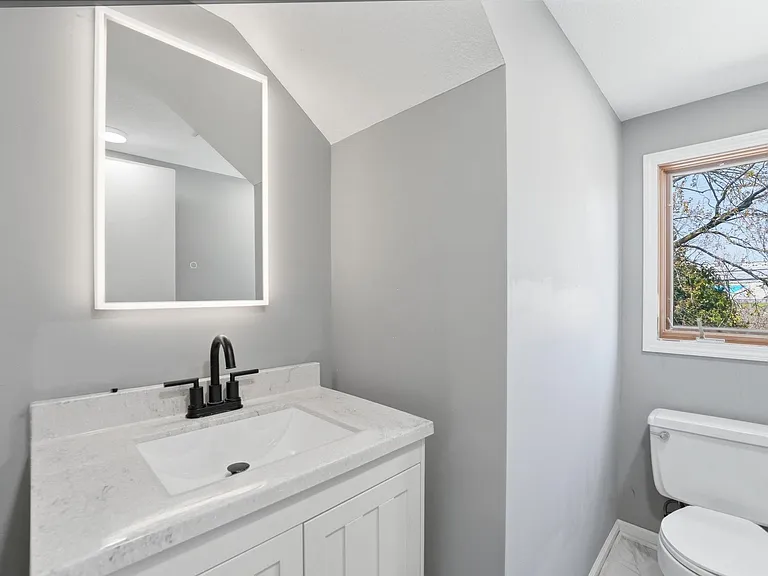 1697 Rose Pl — Photo 19