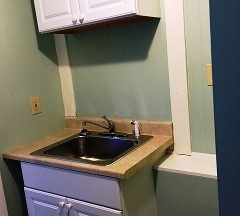 5th image of 218 Essex St #4