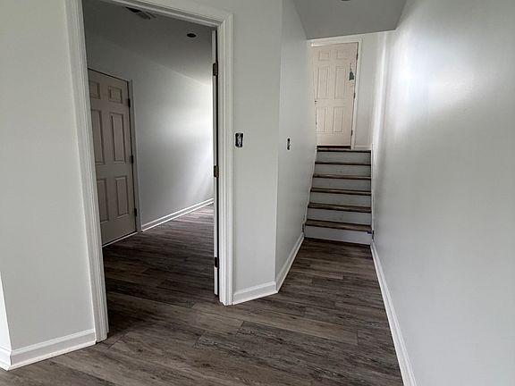 4th image of 121 Westover Dr