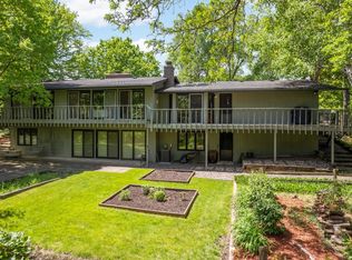 2040 Adair Ave N, Golden Valley, MN 55422