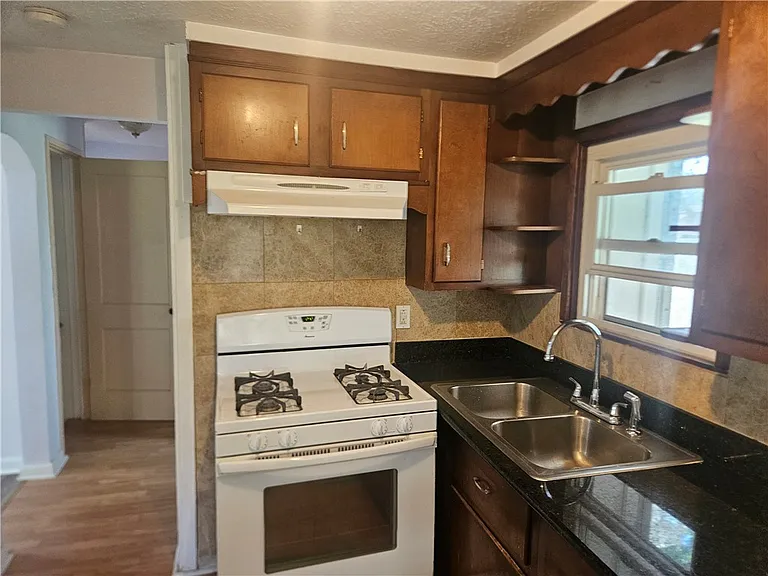 1108 Prescott St — Photo 7