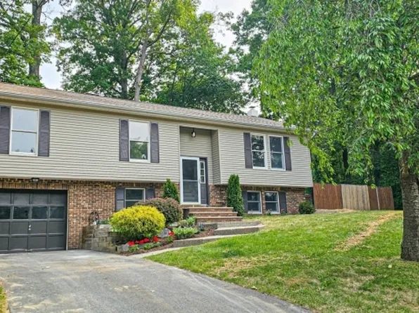 1 Marci Dr, Jefferson Twp., NJ 07438