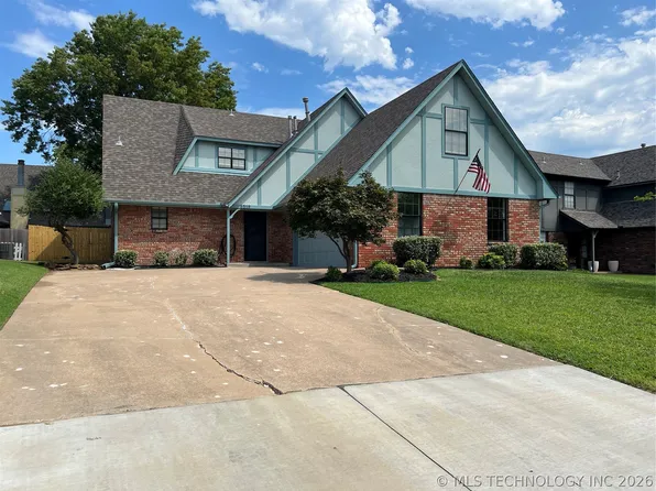 8519 E 64th St, Tulsa, OK 74133