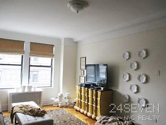 Rented by 24 7 NYC Realty Inc. | media 2