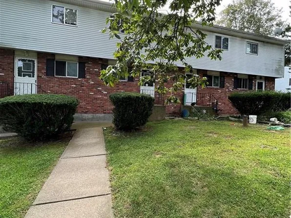 8 Walnut Drive #D, Montville, CT 06382