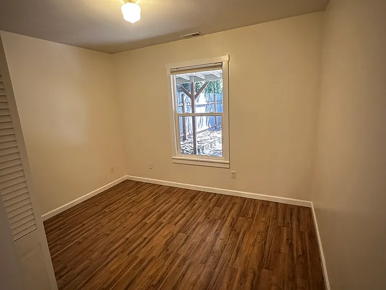 4310 SE 52nd Ave — Photo 14