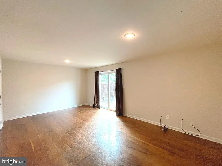 21822 Ronald Dr — Photo 16