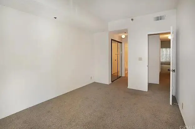 720 W 4th St #118 — Photo 9