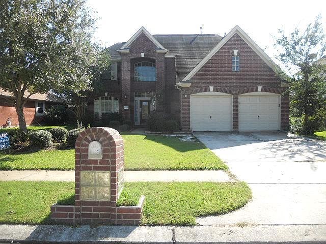 1st image of 11006 Spruce Dr N
