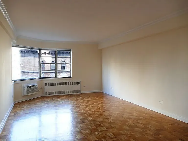 40 E 89th St #9D — Photo 10