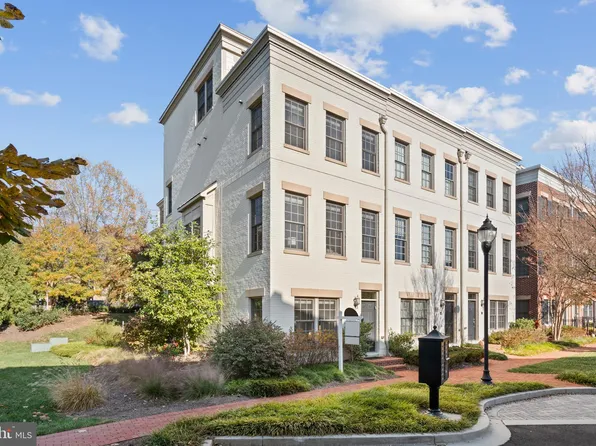 4543 Westhall Dr NW, Washington, DC 20007