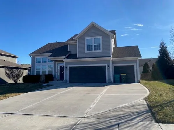 21423 Millridge St, Spring Hill, KS 66083