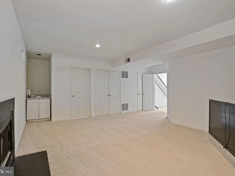 4002 Rosemeade Dr — Photo 4