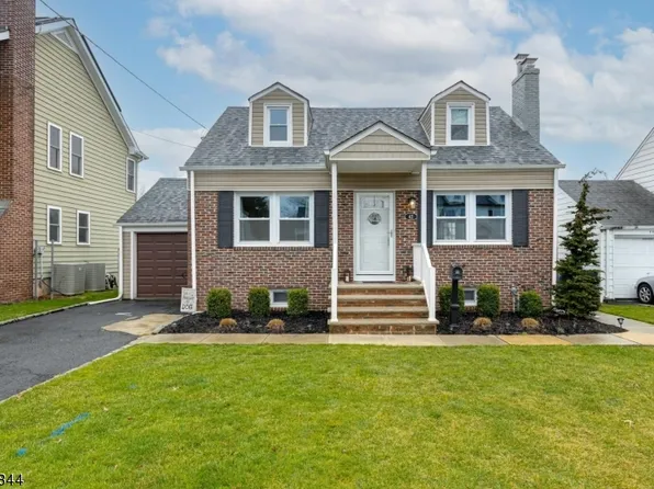 42 Colonial Dr, Clark Twp., NJ 07066