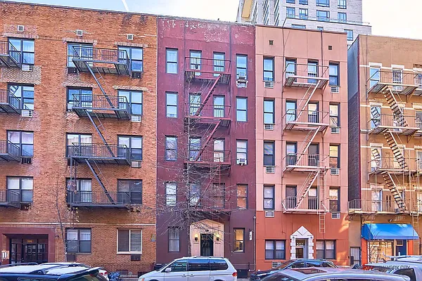 Rented by Keller Williams NYC | media 24