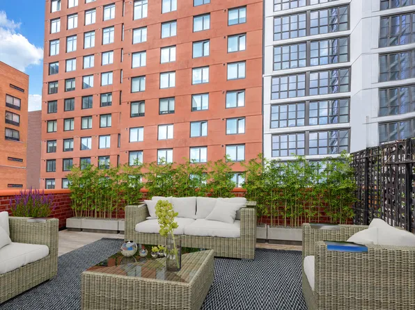 255 West 95th Street 6D image 2 of 15