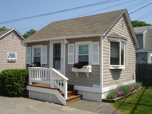 2nd image of 5 Dyke Rd #1