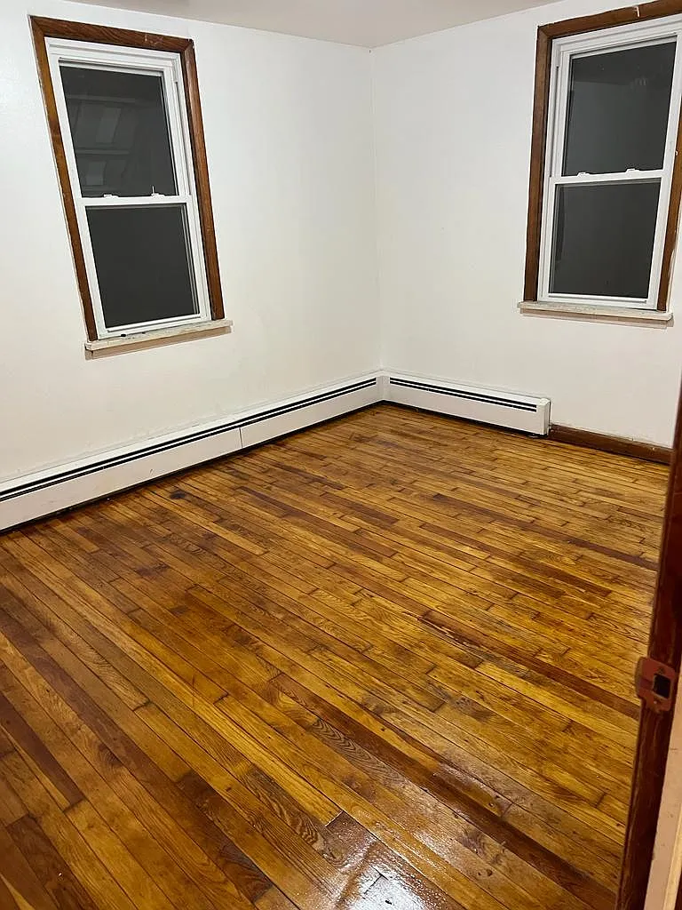2 bed, $1,300 — Photo 4