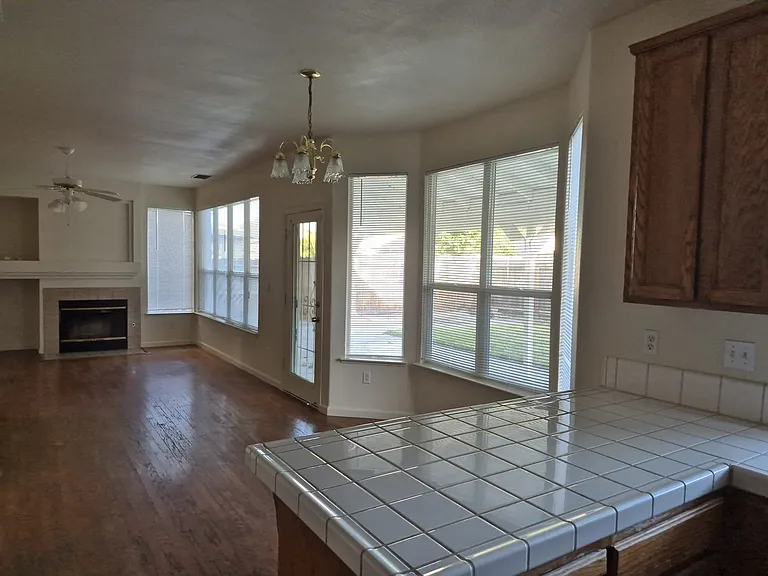 3712 Jarena Dr — Photo 1