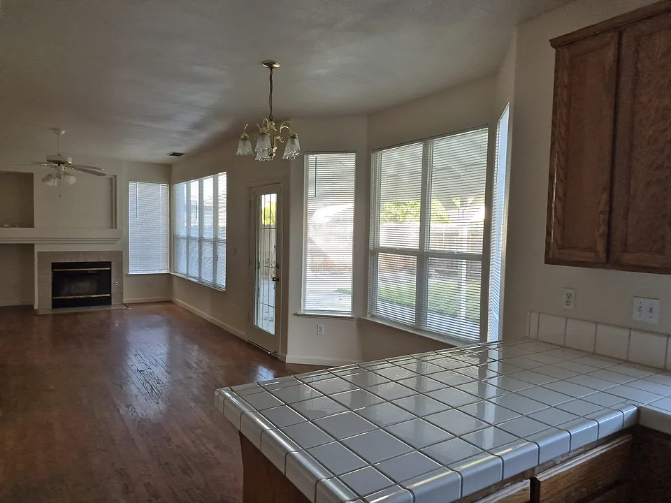 3712 Jarena Dr