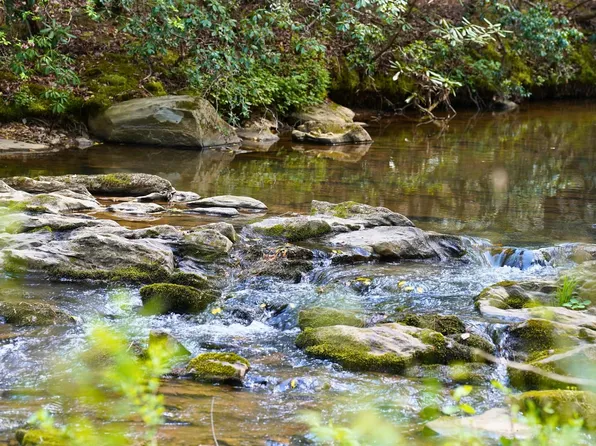 Hatchers Chapel Rd, Mount Airy, NC 27030