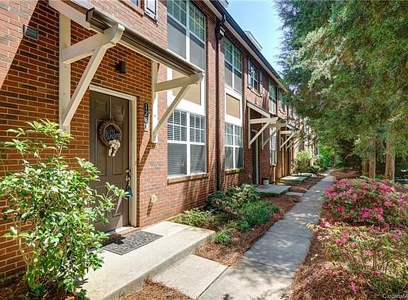 4th image of 128 Steinbeck Way APT K