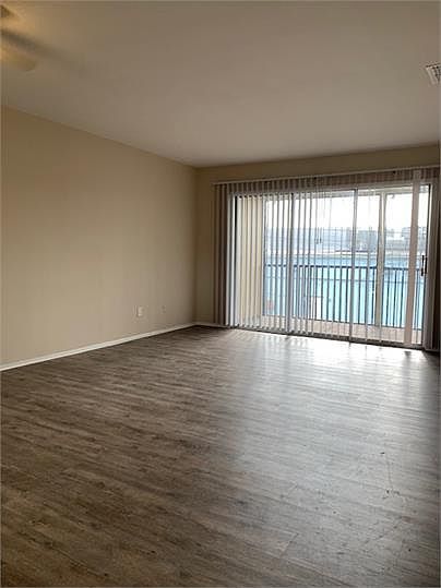 1st image of 3325 SE 15th Pl #14094493