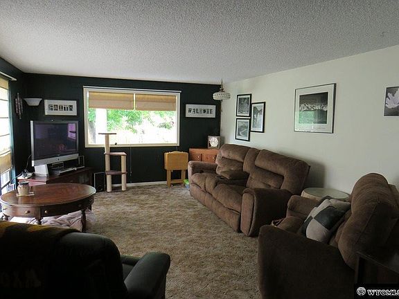 2nd image of 860 Washakie St