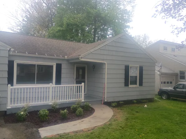 320 Hoffman Ave, Vestal, NY 13850
