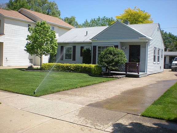 house front right