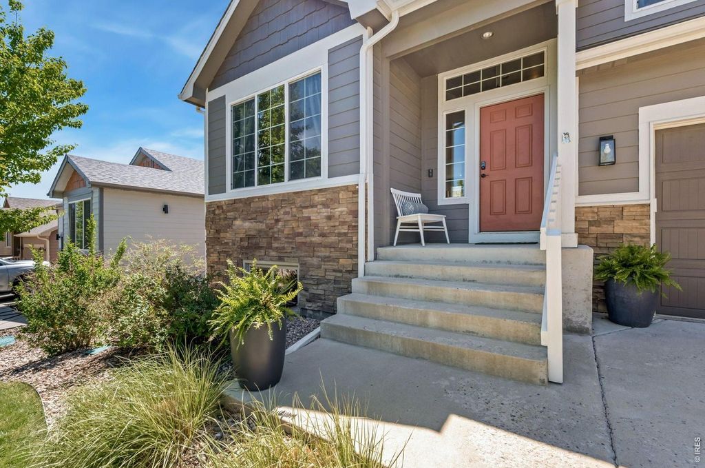 2243 Ballard Ln