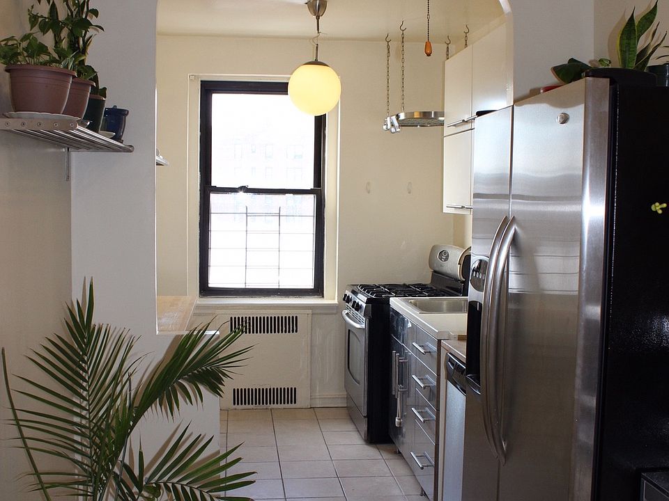 1st image of 3500 92nd St