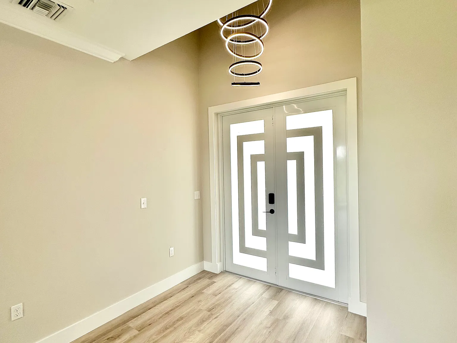 3 bed, 1523 sqft, $2,000 — Photo 4