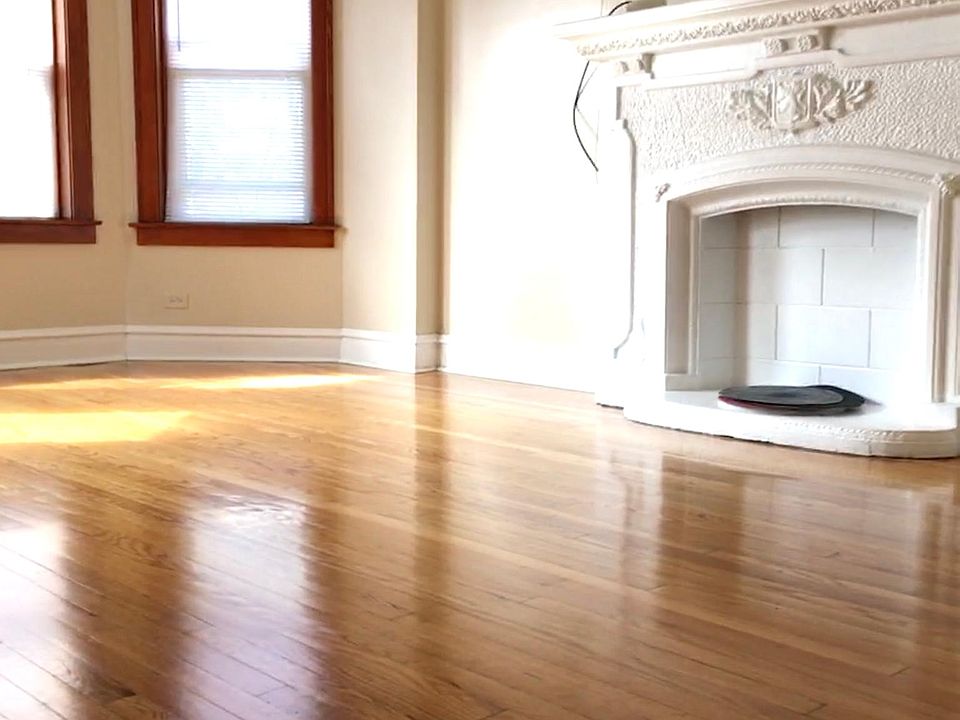 1st image of 5318 W Drummond Pl #2