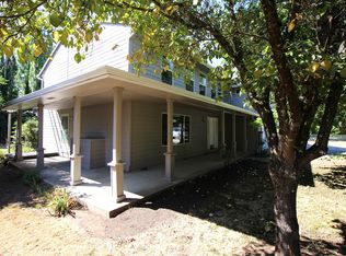 1063 N Locust St, Canby, OR 97013