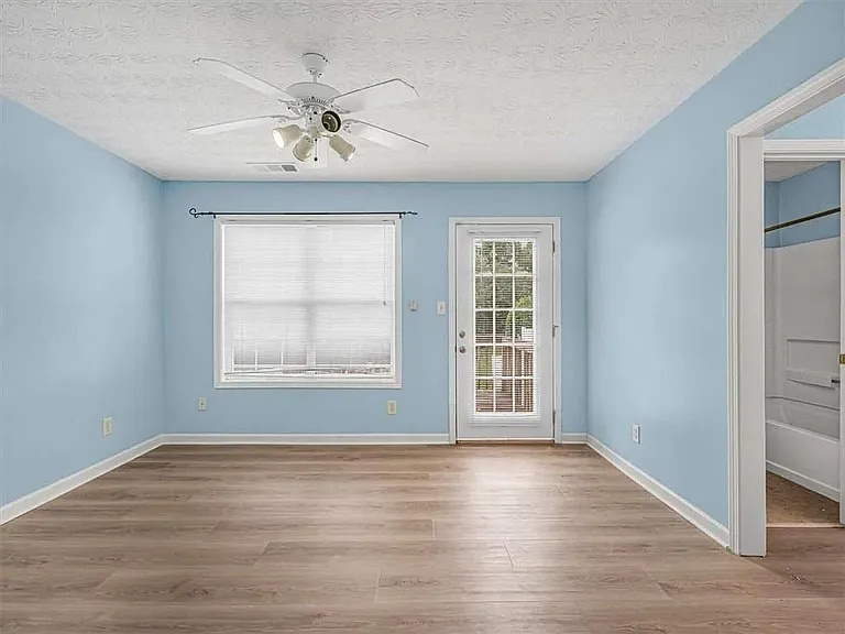 3400 Castleberry Rd — Photo 17
