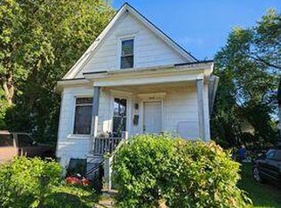 1617 Woodrow Ave, Racine, WI 53404